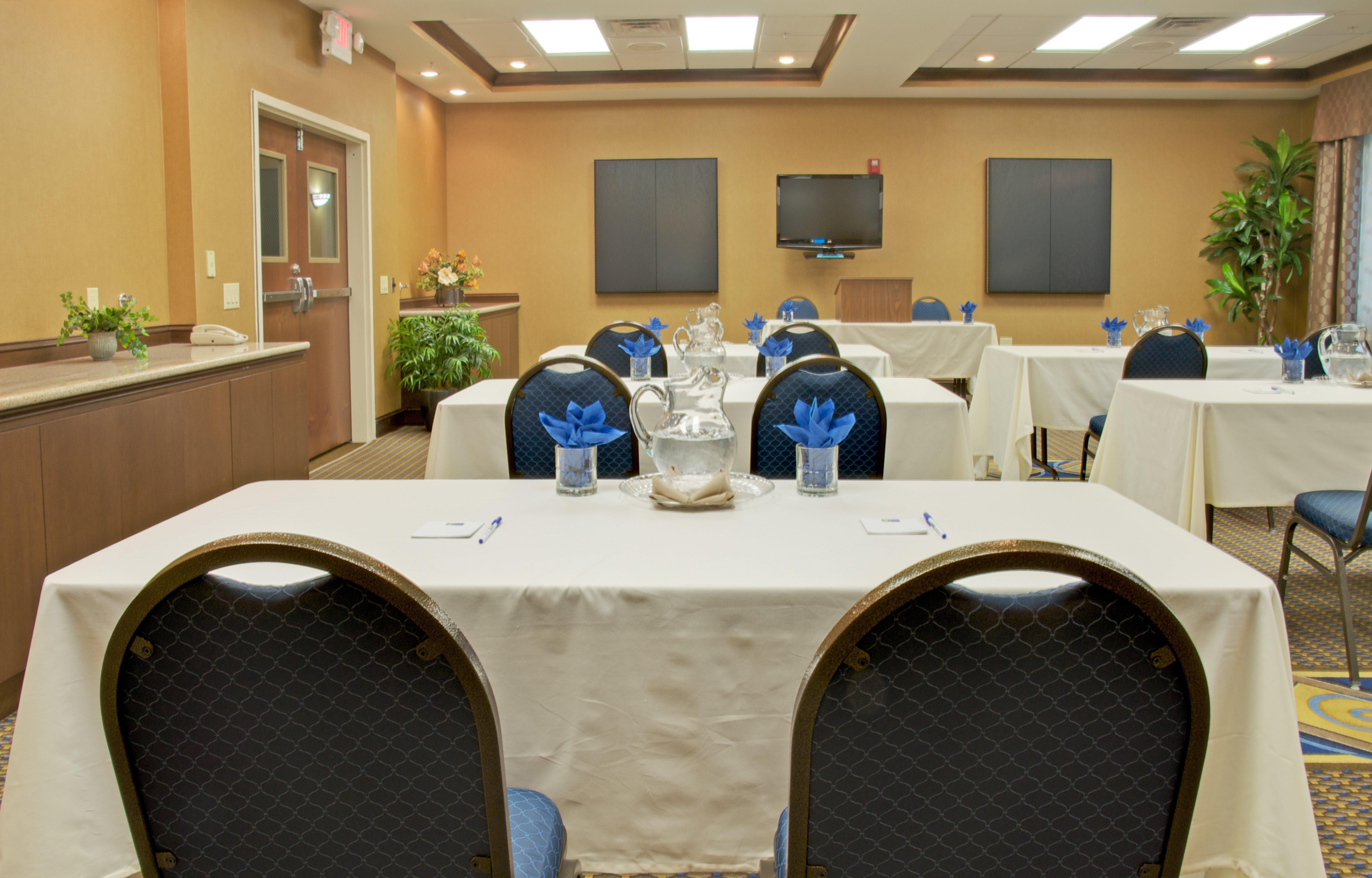 Holiday Inn Express Hotel & Suites Houston Energy Corridor - West Oaks By Ihg Dış mekan fotoğraf